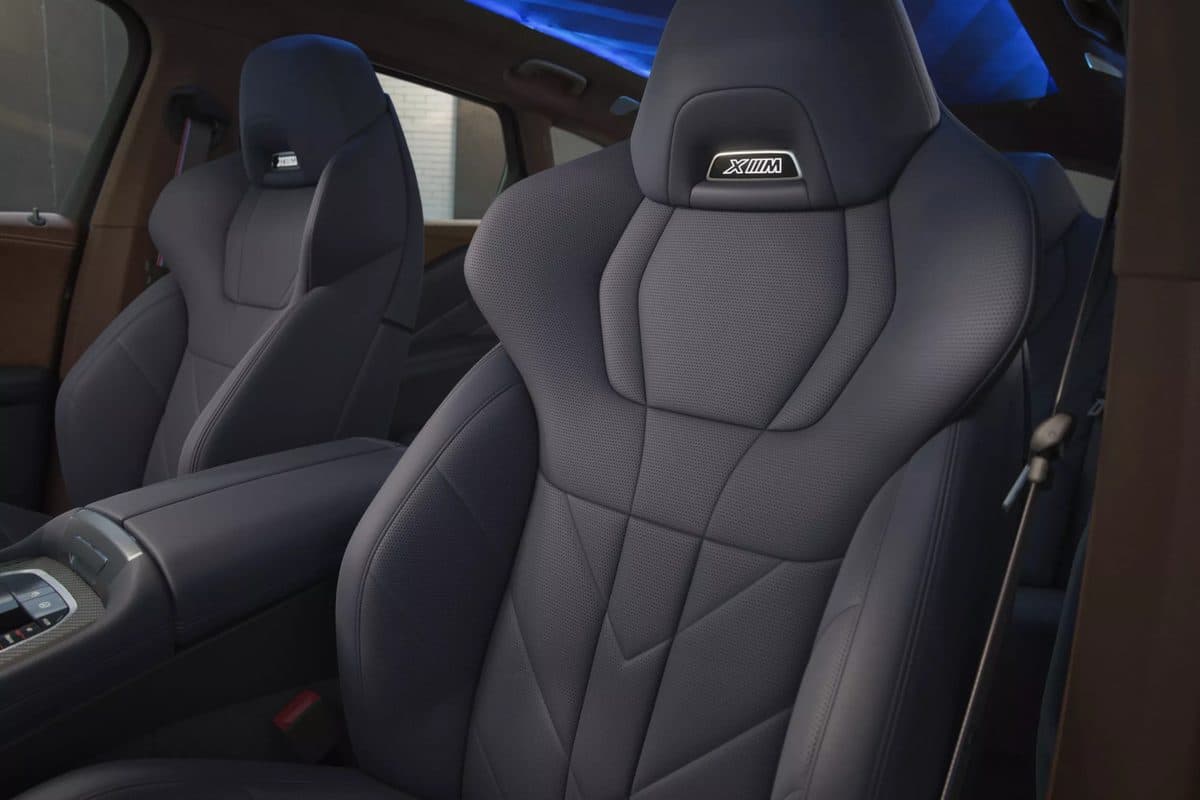 Interior dan dashboard BMW XM